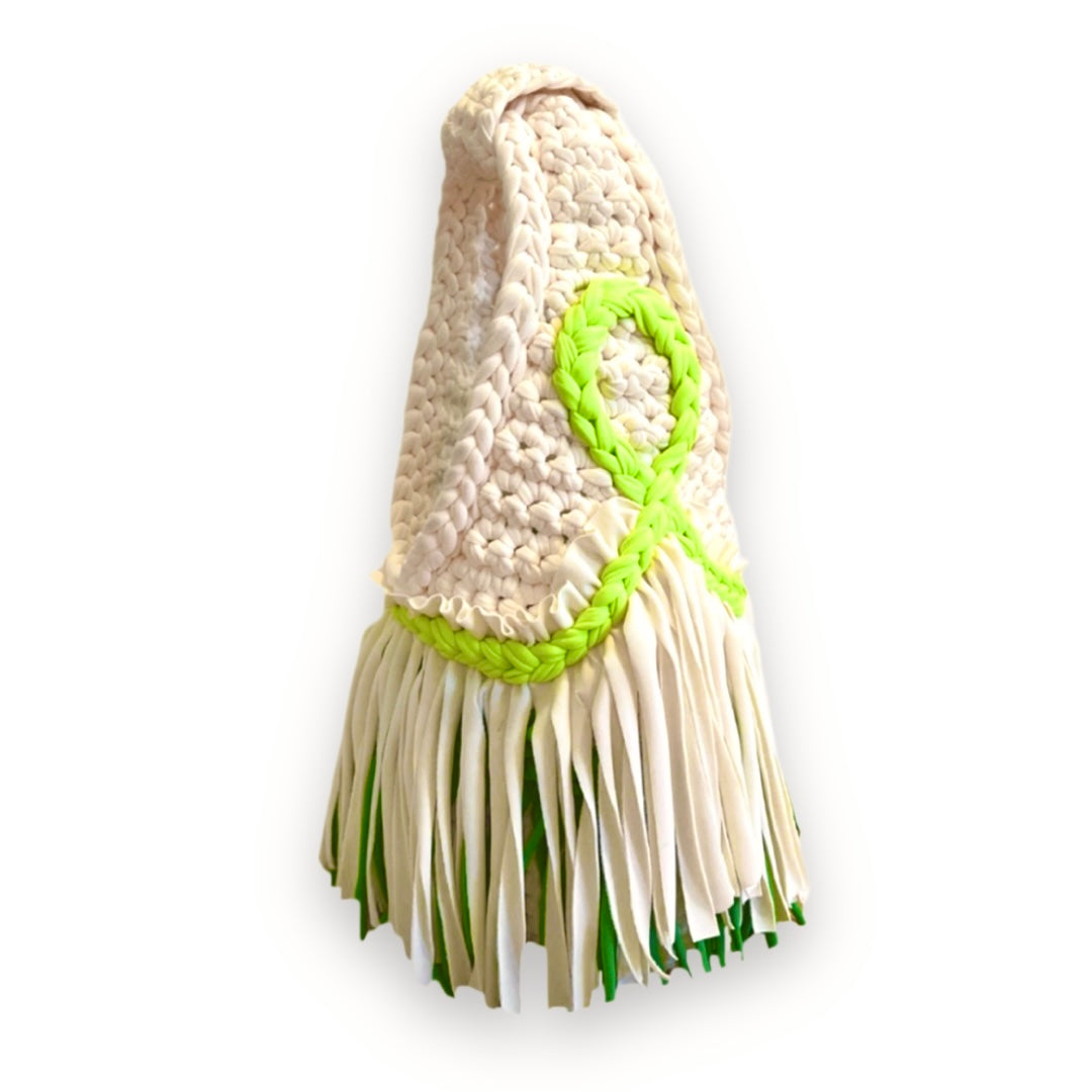 CROCHETED MINI RODEO WRISTLET • cream and green