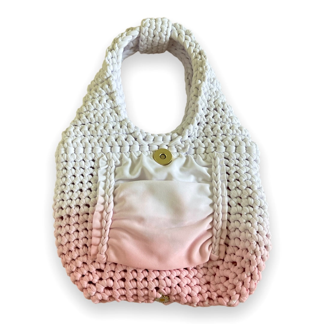 CROCHETED MINI OMBRE WRISTLET • white and pink