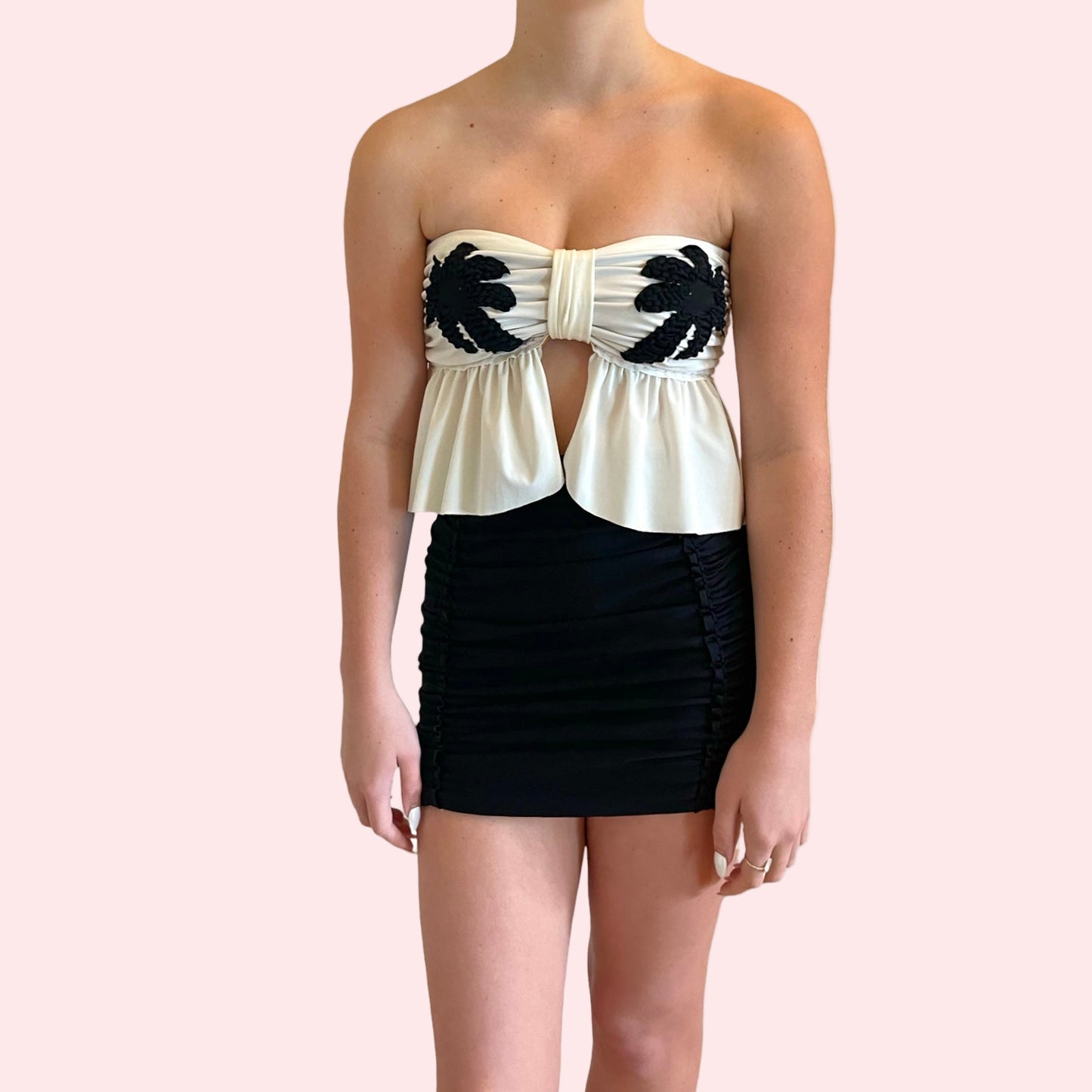 REVERSIBLE CROCHETED SPLIT RUFFLE COCO TOP • white and leather