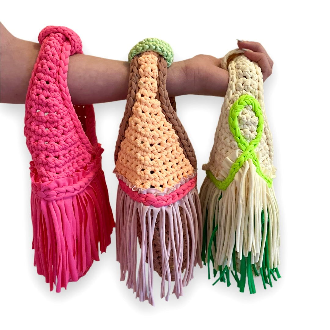 CROCHETED MINI FRINGE WRISTLET • color block