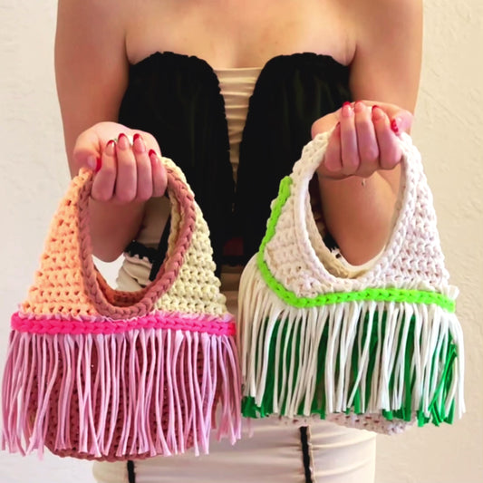 CROCHETED MINI FLOWER FRINGE WRISTLET • light pink